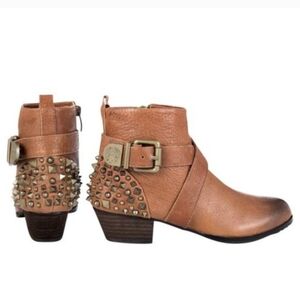 VINCE CAMUTO Spike Studded Slouchy Booties 6.5